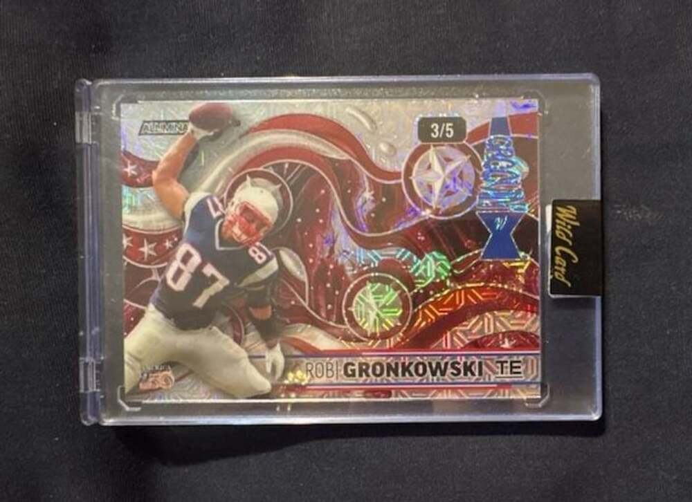 Wild Card Rob Gronkowski Alumination Groovin 3/5 Card